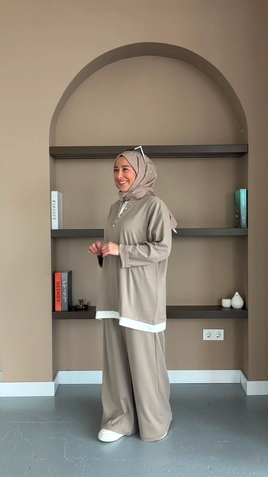 ELİSA DÜĞMELİ İKİLİ TAKIM - BEJ