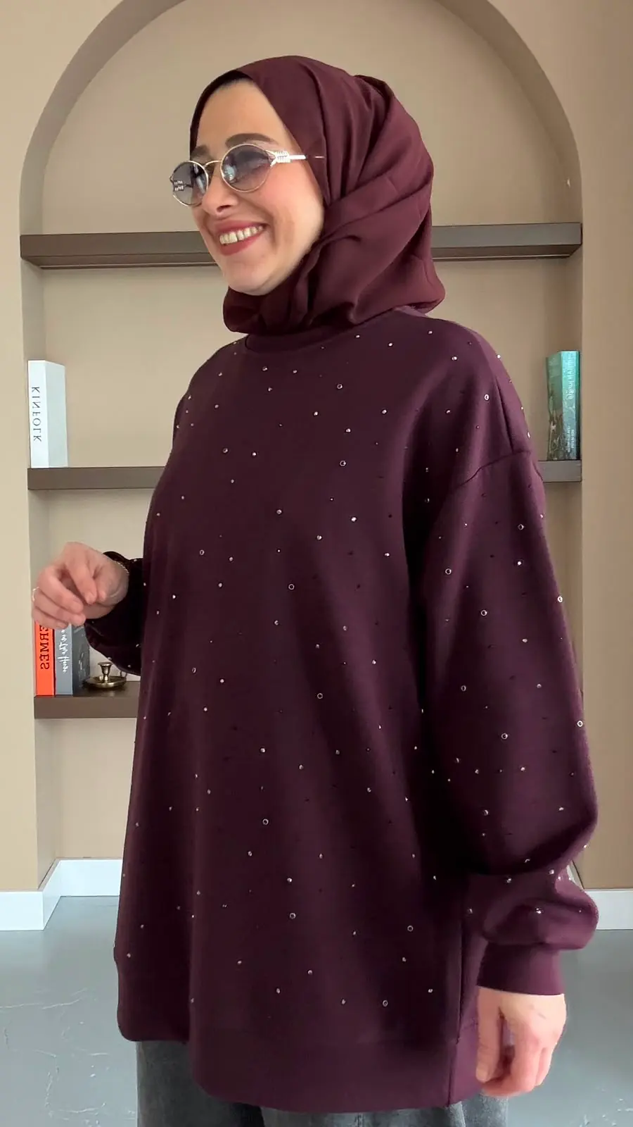 MASAL TAŞ DETAYLI SWEAT - MÜRDÜN